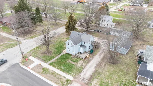 $99,000 | 413 West Fort Street, Farmington, IL 61531