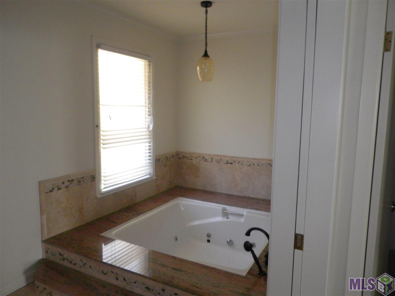 5353 Moss Lane Baton Rouge, LA 70808 - Photo 35 of 38 Gallery Image 35