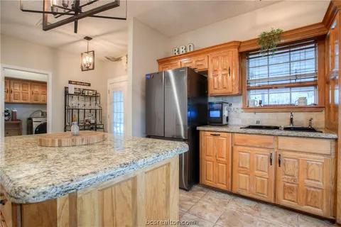 $1,100,000 | 17406 County Road 4821, Normangee, TX 77871