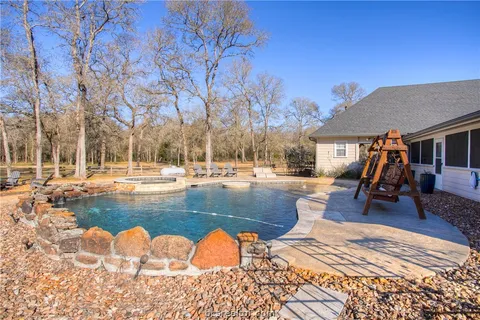 $1,100,000 | 17406 County Road 4821, Normangee, TX 77871