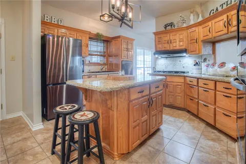 $1,100,000 | 17406 County Road 4821, Normangee, TX 77871