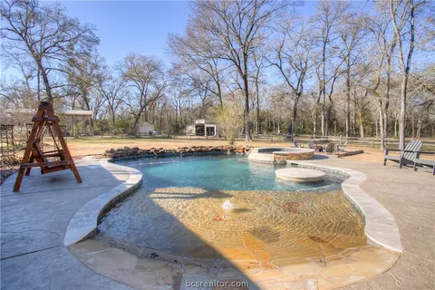 $1,100,000 | 17406 County Road 4821, Normangee, TX 77871