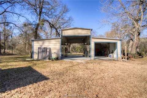 $1,100,000 | 17406 County Road 4821, Normangee, TX 77871