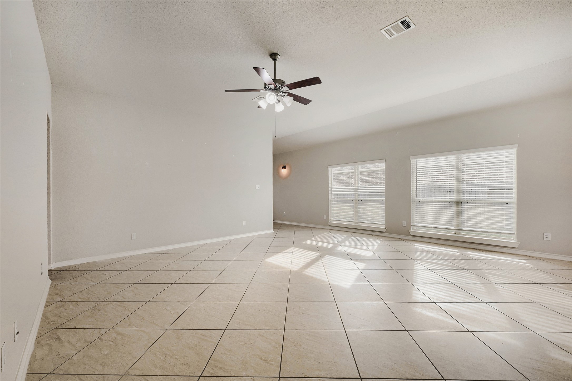 6210 Mason Way Rosenberg, TX 77471 - Photo 6 of 28 Living Room