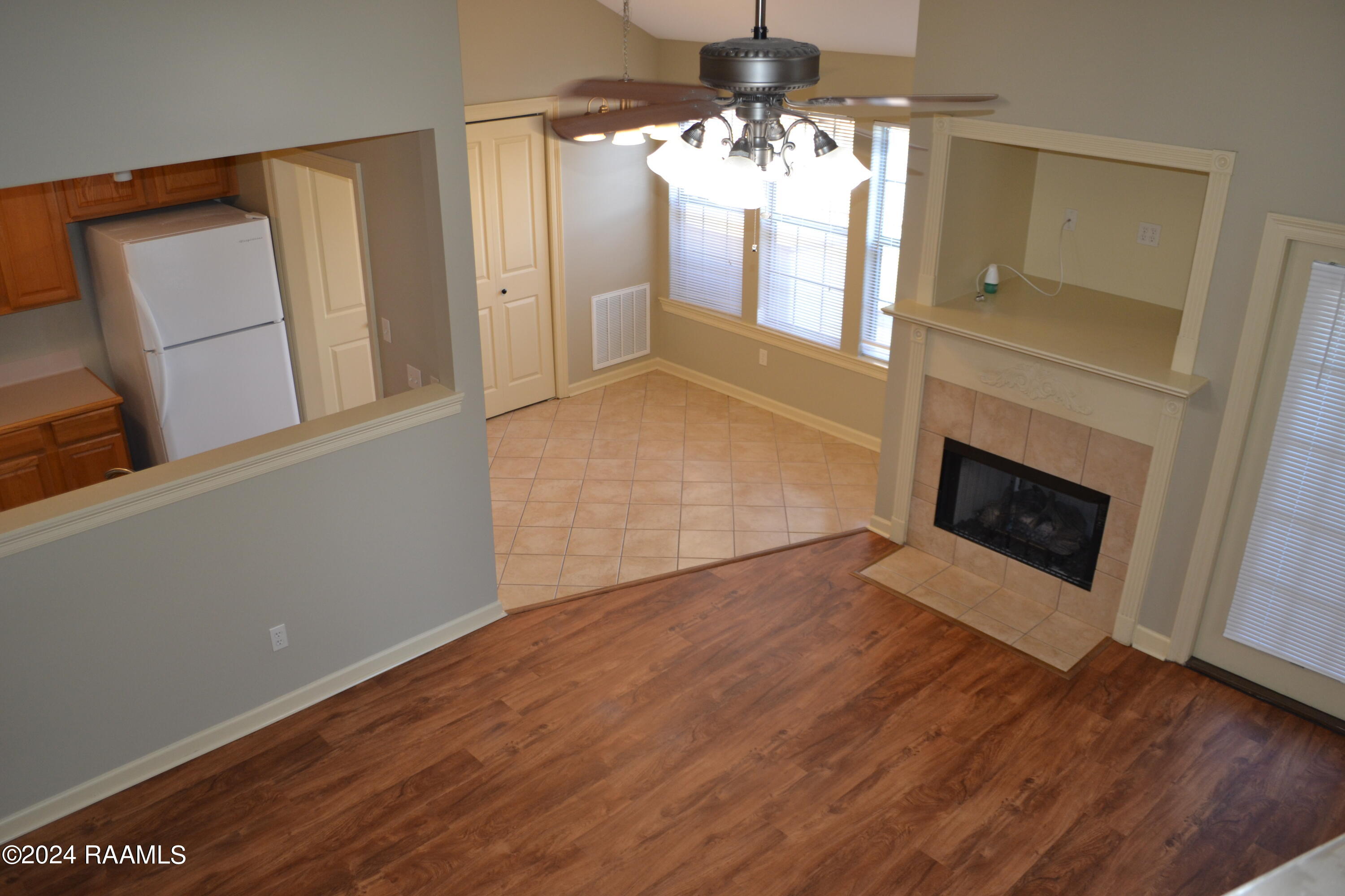 319 Artisan Road, Unit D Lafayette, LA 70508 - Photo 6 of 15 DSC_0280