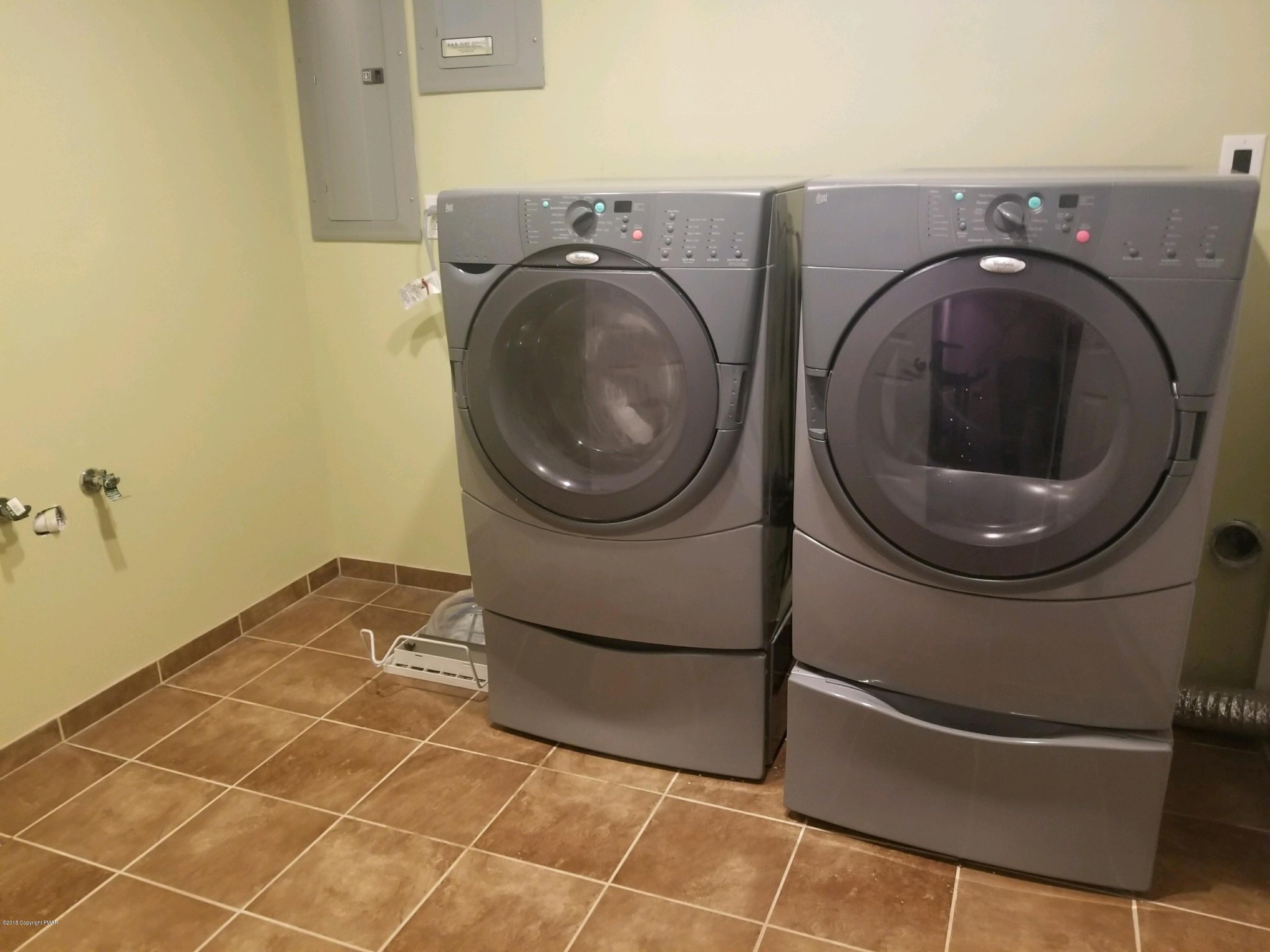 125 Lidio Road Blakeslee, PA 18610 - Photo 20 of 28 washer/dryer
