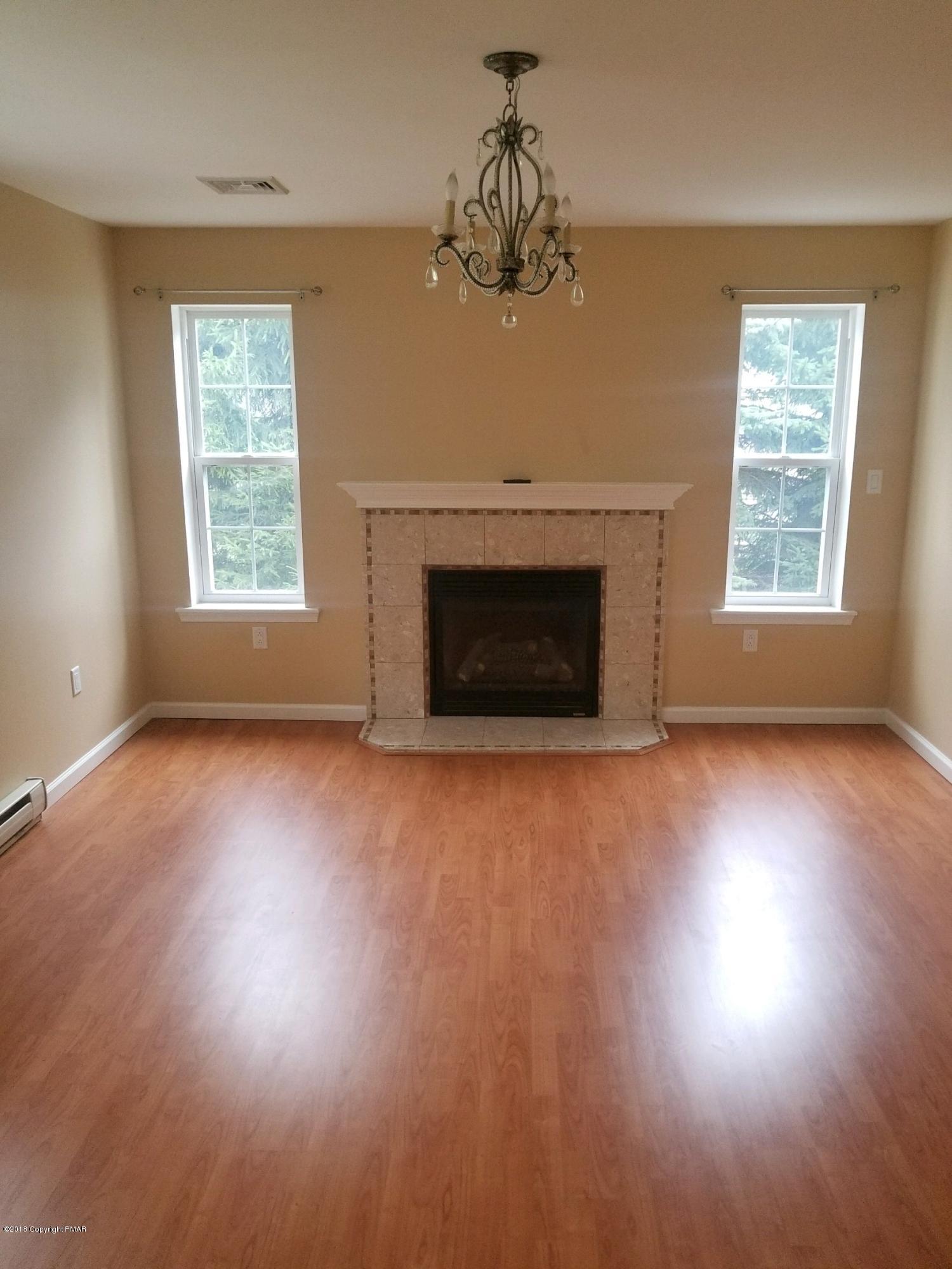 125 Lidio Road Blakeslee, PA 18610 - Photo 5 of 28 Shovlin Living Room