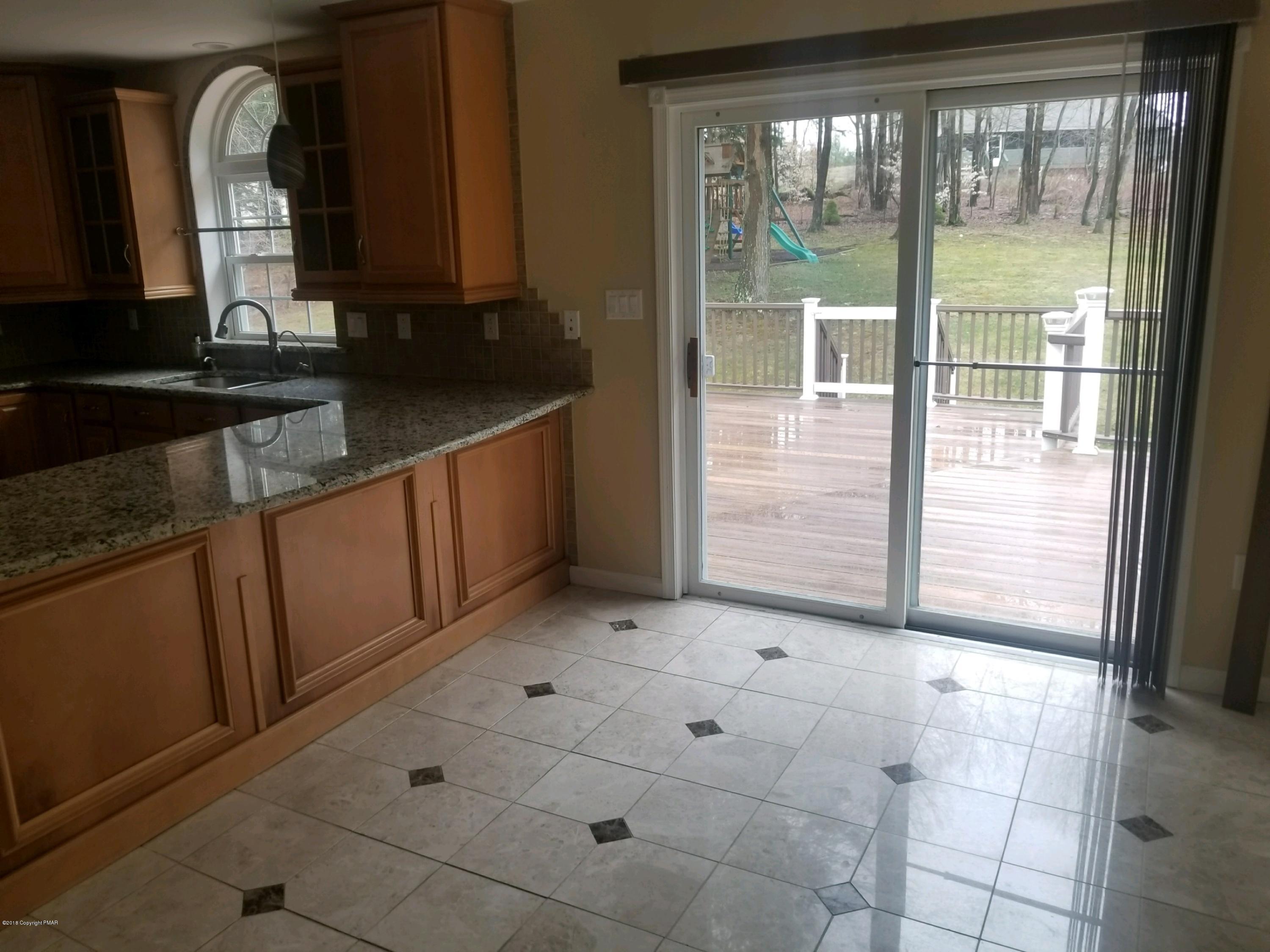 125 Lidio Road Blakeslee, PA 18610 - Photo 7 of 28 eat in kitchen