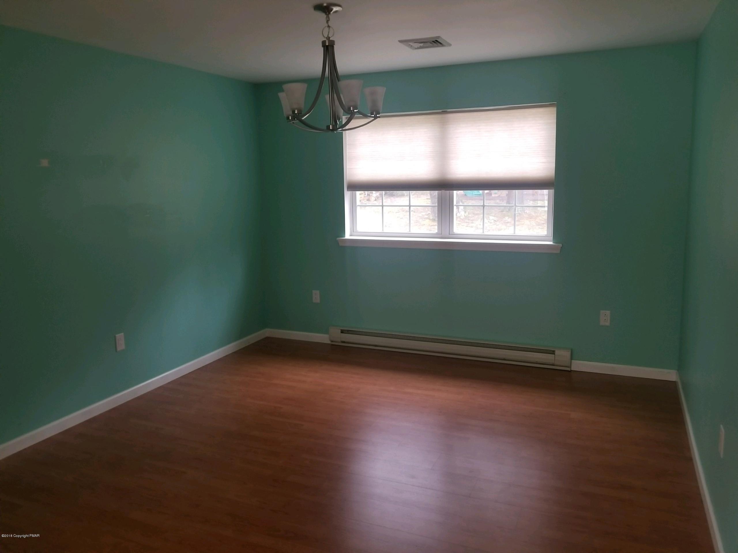 125 Lidio Road Blakeslee, PA 18610 - Photo 9 of 28 dining room