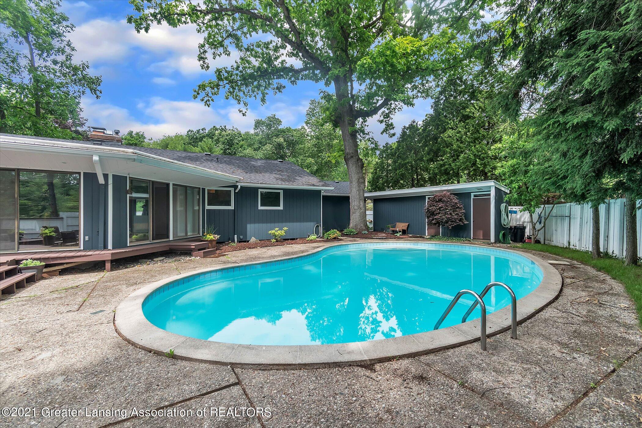 5540 Woodville Road Haslett, MI 48840 - Photo 40 of 43 40-5540 Woodville Rd-WindowStill-Real-Es
