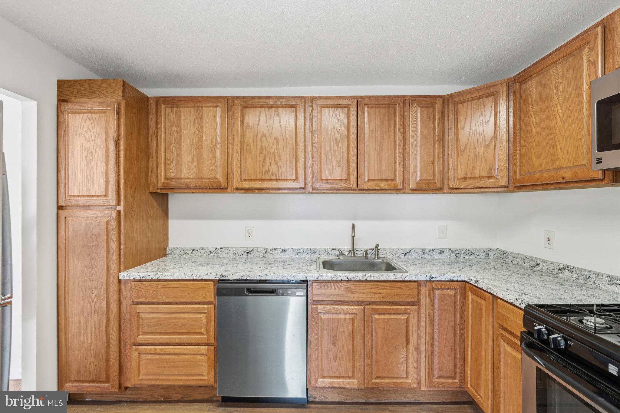 1121 University Boulevard West, Unit 1407B Silver Spring, MD 20902 - Photo 7 of 26 Kitchen