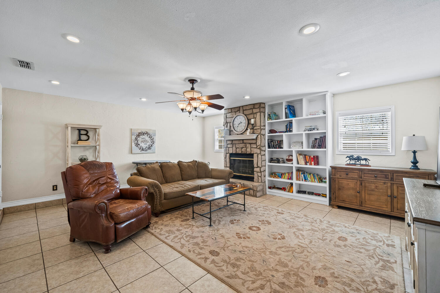 2714 57th Street Lubbock, TX 79413 - Photo 16 of 36 2714 57th St-21