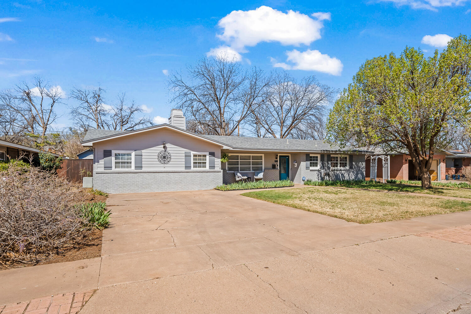 2714 57th Street Lubbock, TX 79413 - Photo 2 of 36 2714 57th St-34