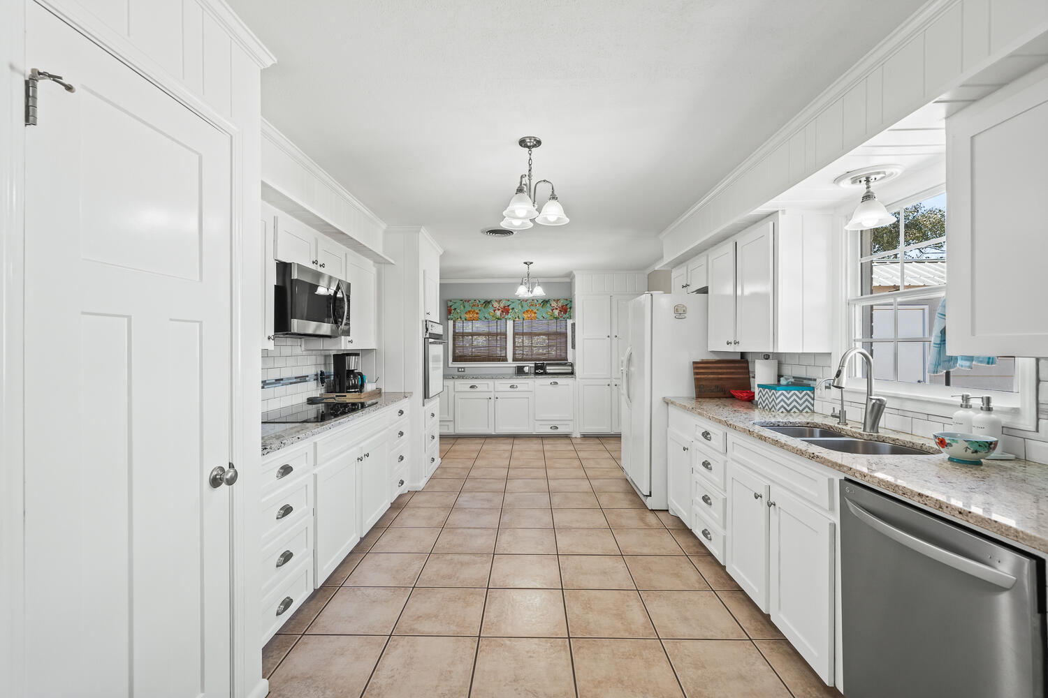 2714 57th Street Lubbock, TX 79413 - Photo 9 of 36 2714 57th St-17