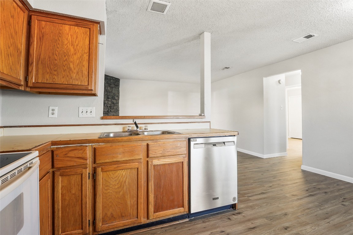 10207 Brownie Drive, Unit B Austin, TX 78753 - Photo 9 of 19