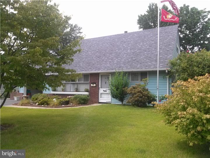 15 Pumpkin Hill Road Levittown, PA 19056 - Photo 2 of 15 Exterior Front
