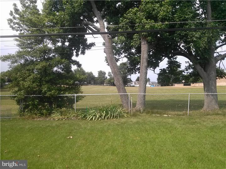15 Pumpkin Hill Road Levittown, PA 19056 - Photo 15 of 15 Back Yard