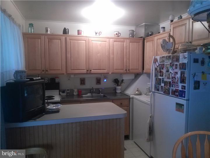 15 Pumpkin Hill Road Levittown, PA 19056 - Photo 6 of 15 Kitchen