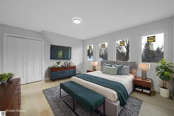 $524,900 | 1713 Vanderlip Road, Traverse City, MI 49686