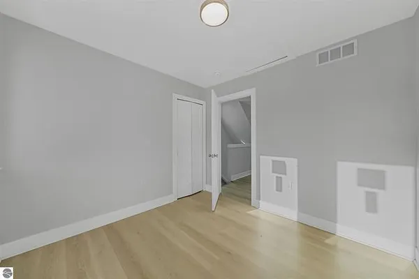 $524,900 | 1713 Vanderlip Road, Traverse City, MI 49686