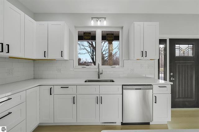 1713 Vanderlip Road Traverse City, MI 49686 - Photo 28 of 53 28