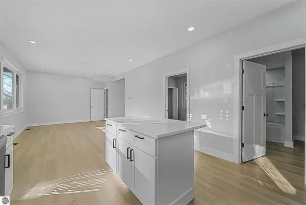 $524,900 | 1713 Vanderlip Road, Traverse City, MI 49686