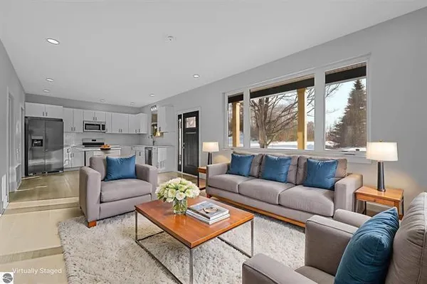 $524,900 | 1713 Vanderlip Road, Traverse City, MI 49686