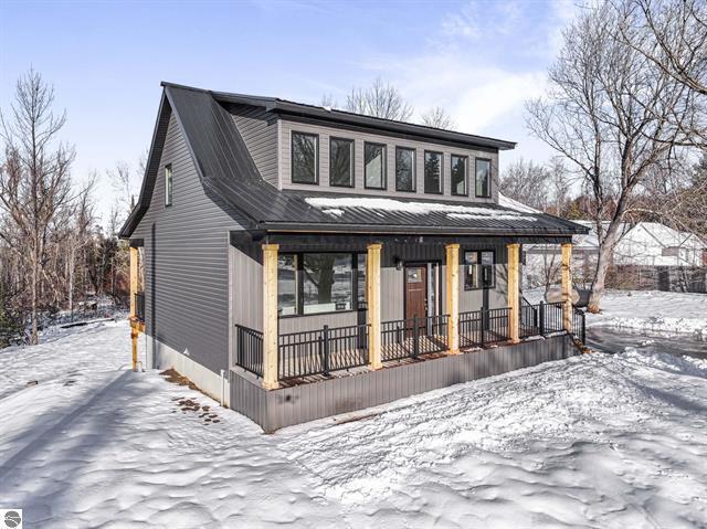 1713 Vanderlip Road Traverse City, MI 49686 - Photo 4 of 53 4