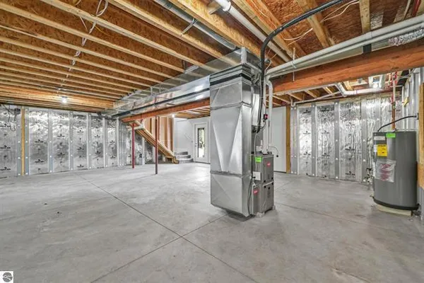 $524,900 | 1713 Vanderlip Road, Traverse City, MI 49686