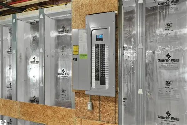 $524,900 | 1713 Vanderlip Road, Traverse City, MI 49686