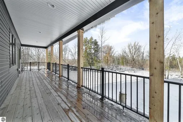 $524,900 | 1713 Vanderlip Road, Traverse City, MI 49686