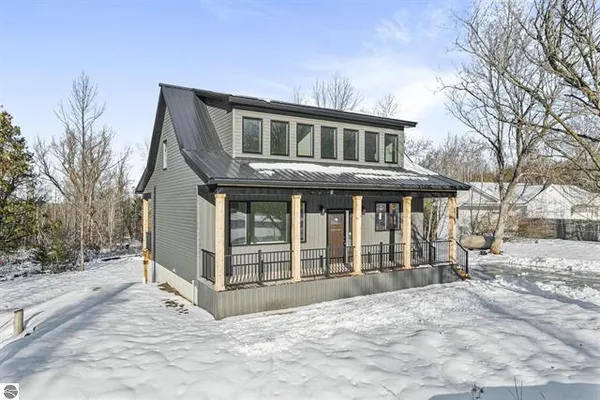 $524,900 | 1713 Vanderlip Road, Traverse City, MI 49686