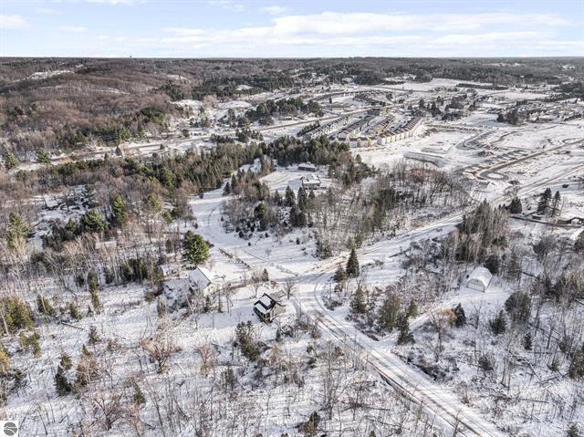 1713 Vanderlip Road Traverse City, MI 49686 - Photo 10 of 53 10