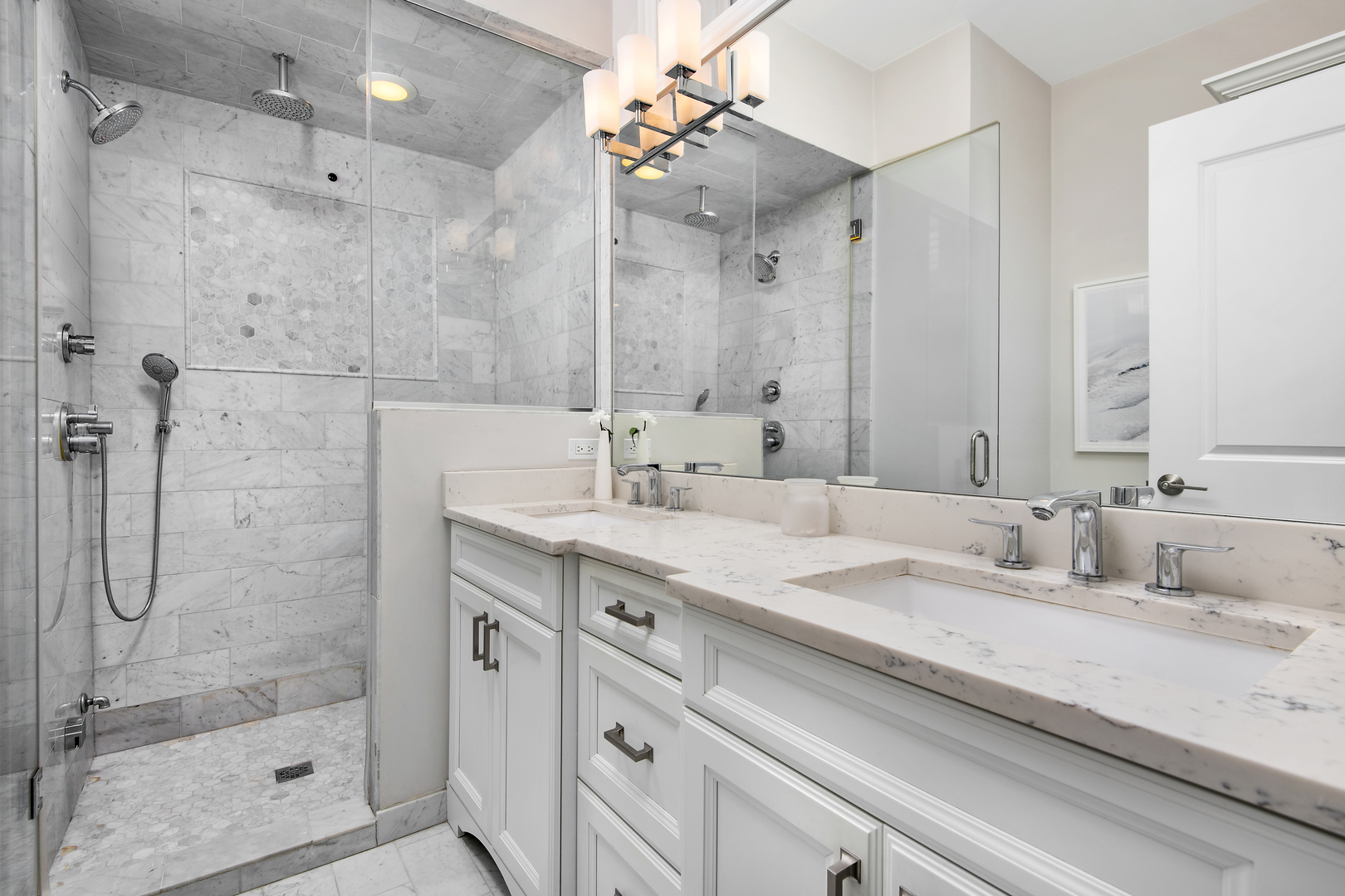 2040 North Racine Avenue, Unit 2 Chicago, IL 60614 - Photo 8 of 12 Gallery Image 8