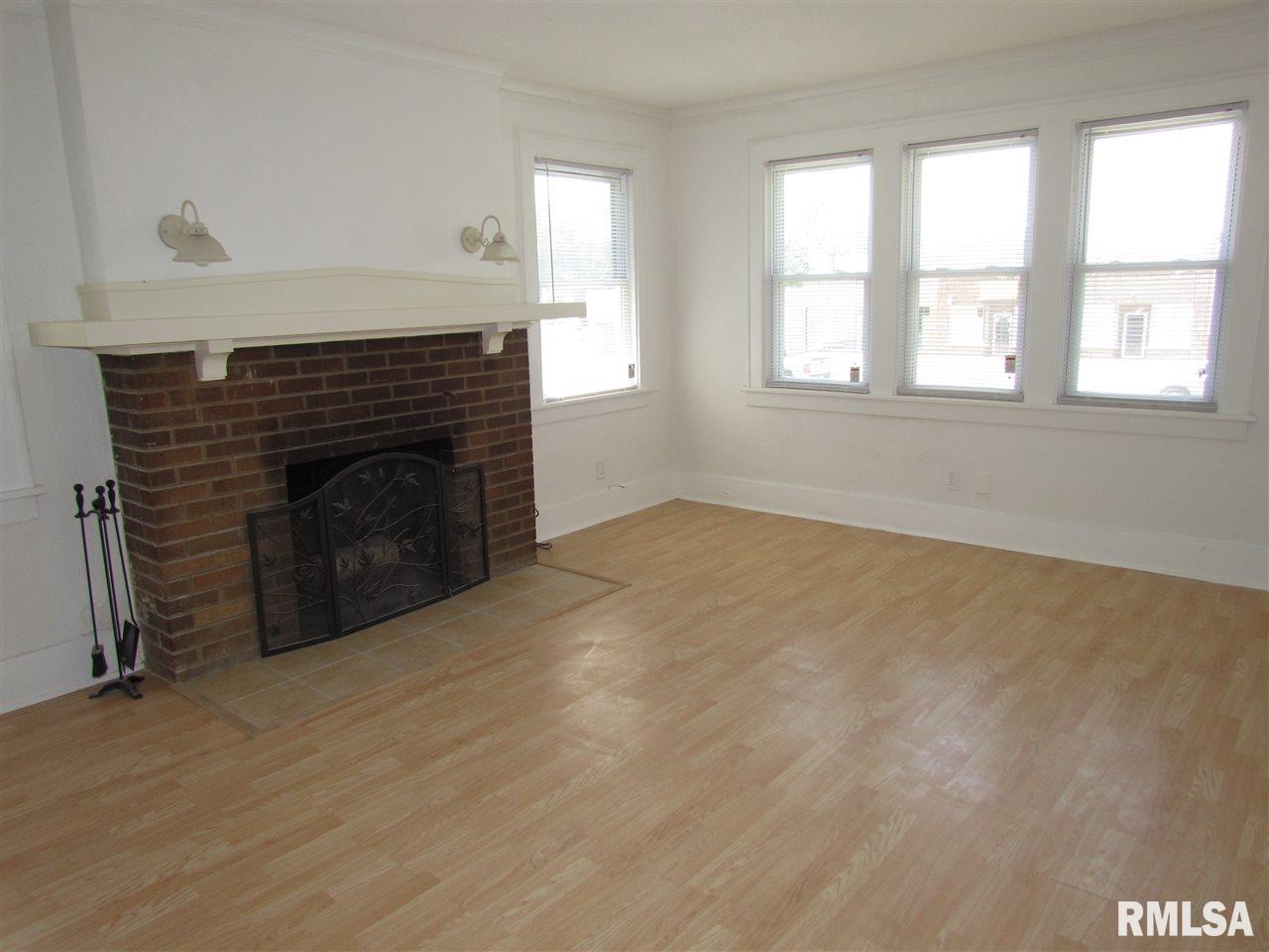 3116 North Prospect Road Peoria, IL 61603 - Photo 6 of 30 Gallery Image 6