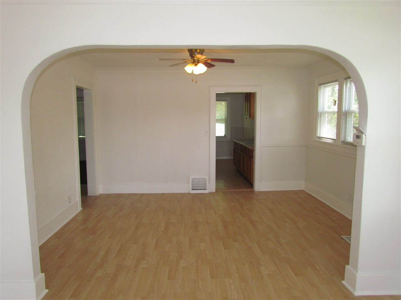 3116 North Prospect Road Peoria, IL 61603 - Photo 9 of 30 Gallery Image 9