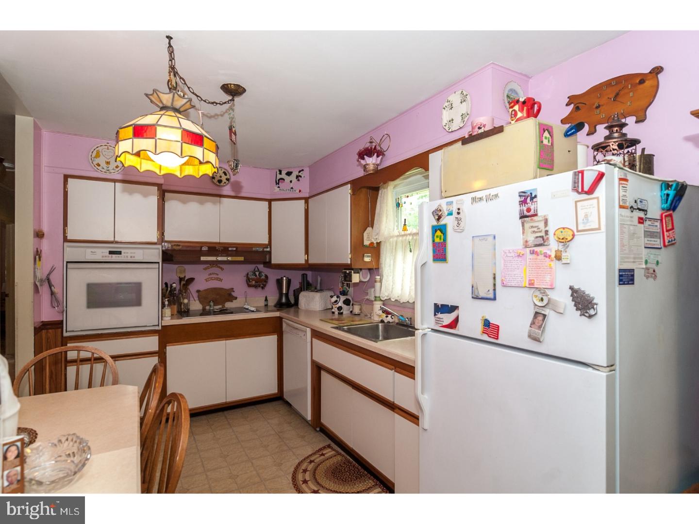 139 Ridge Avenue Newtown, PA 18940 - Photo 8 of 25 Kitchen