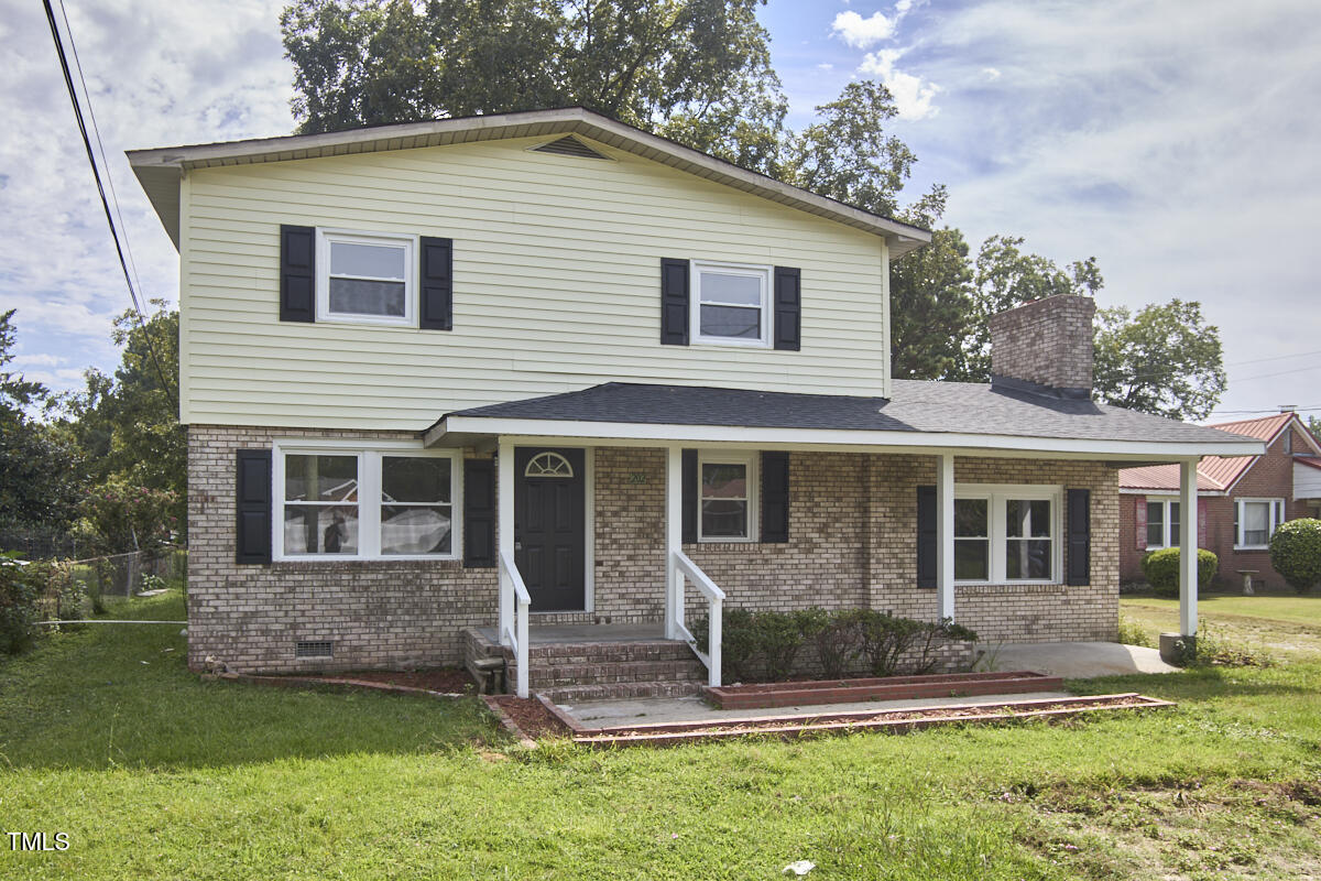 202 East Ballance Road Fremont, NC 27830 - Photo 1 of 29 142A5945