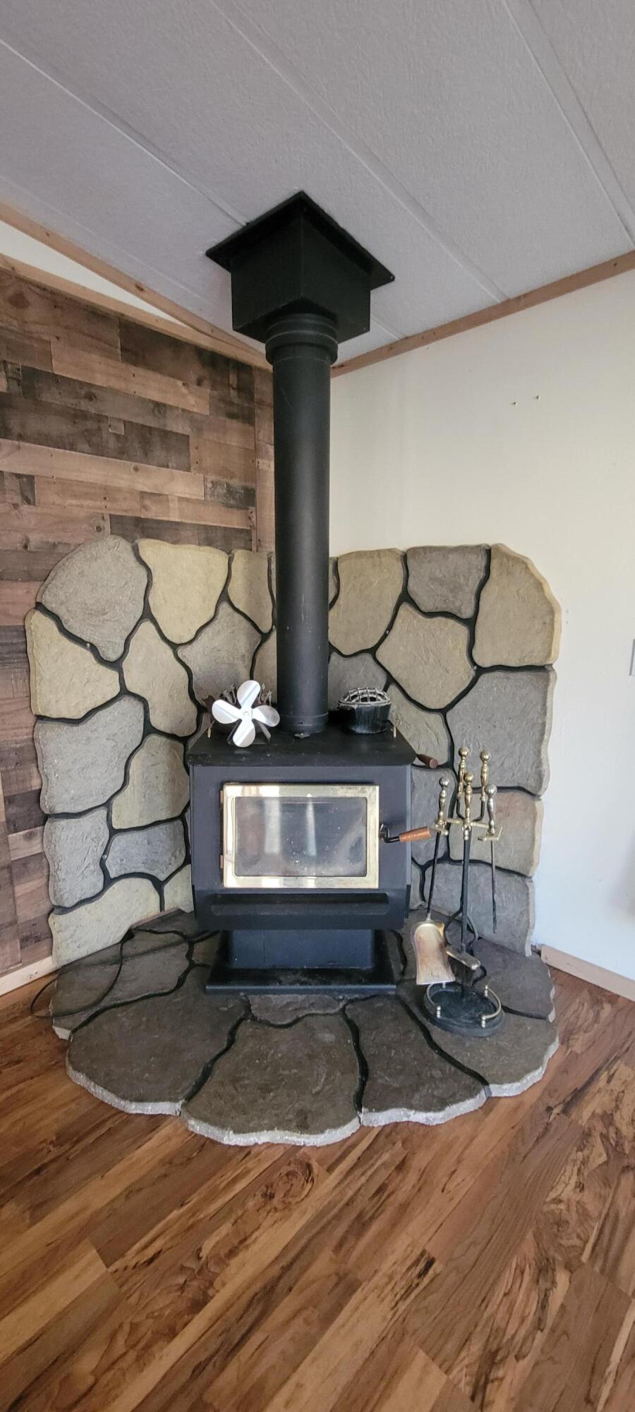 7467 Harpold Road Klamath Falls, OR 97603 - Photo 21 of 35 20251204_083552