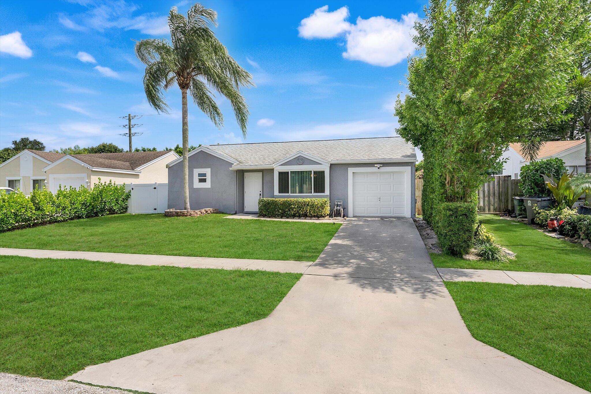 18905 Cloud Lake Circle Boca Raton, FL 33496 - Photo 23 of 35 Exterior