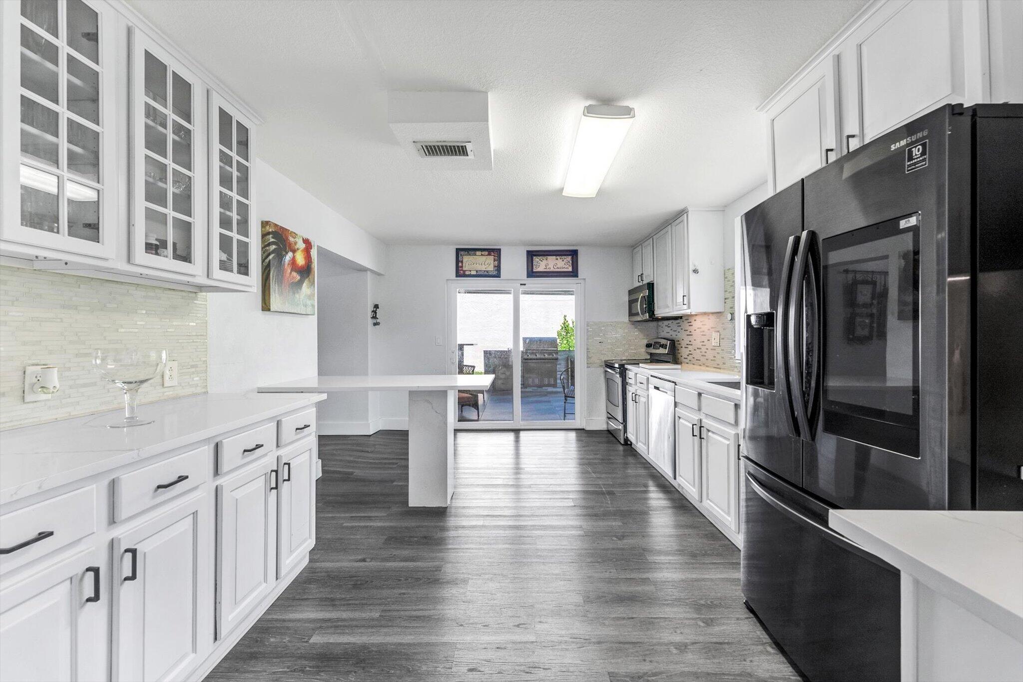 18905 Cloud Lake Circle Boca Raton, FL 33496 - Photo 8 of 35 Kitchen