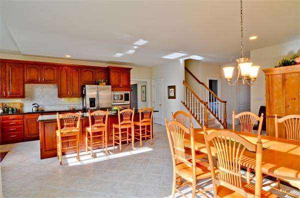 27 Overlook Road Hopkinton, MA 01748 - Photo 5 of 23 Gallery Image 5