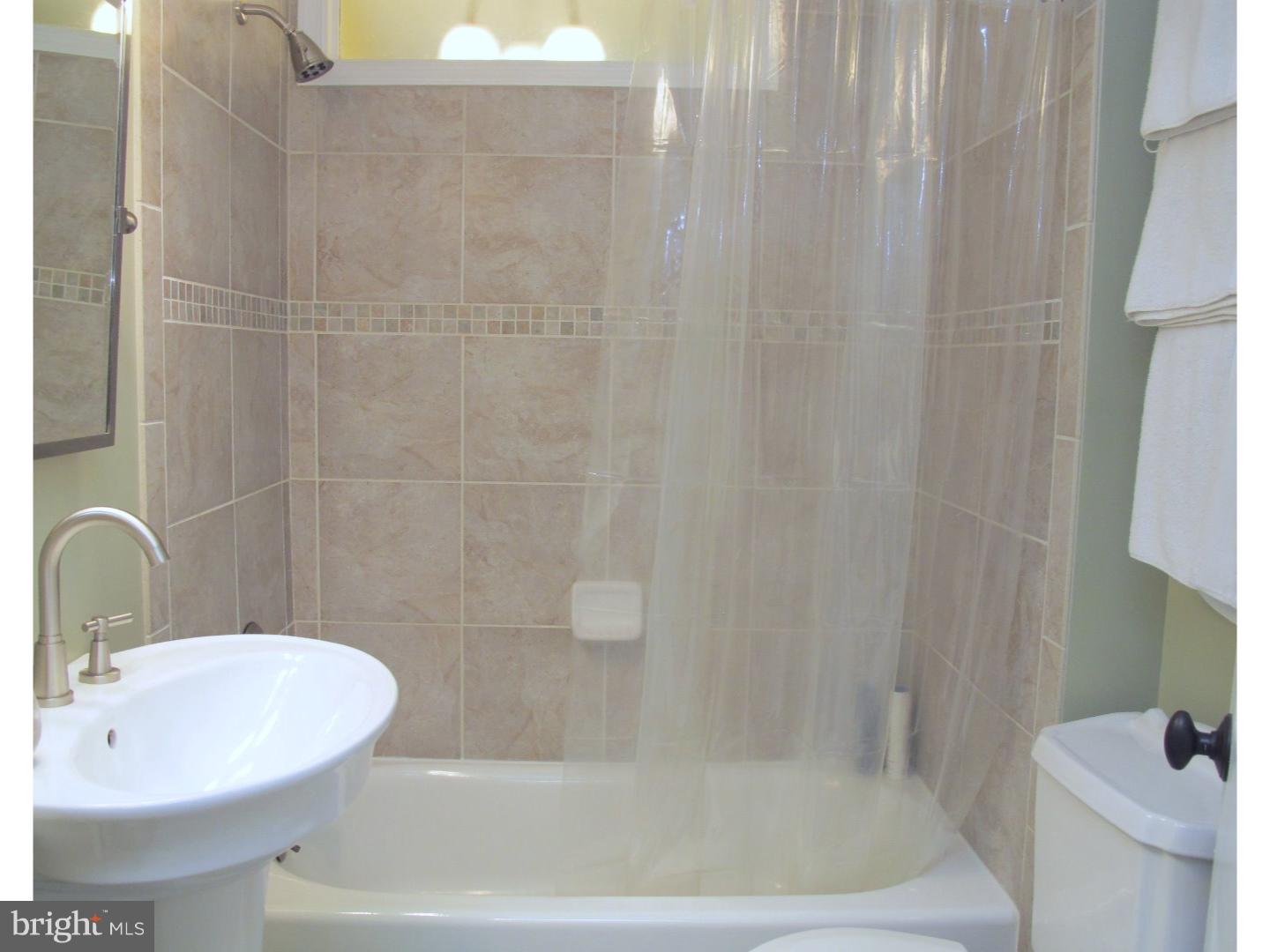 2107 New Albany Road Cinnaminson, NJ 08077 - Photo 18 of 20 Bathroom