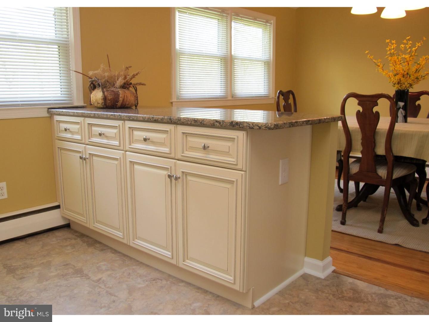 2107 New Albany Road Cinnaminson, NJ 08077 - Photo 10 of 20 Kitchen