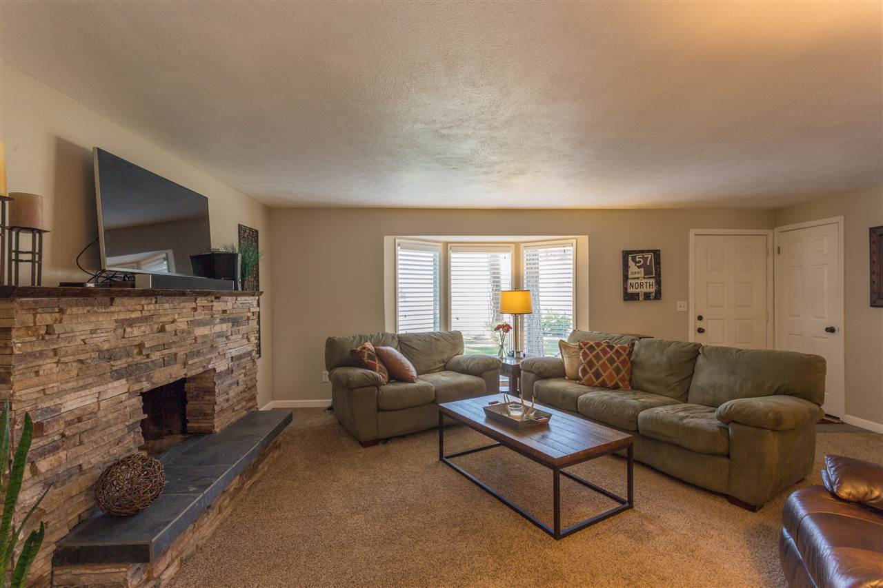205 East Elcliff Road Spokane, WA 99218 - Photo 4 of 19