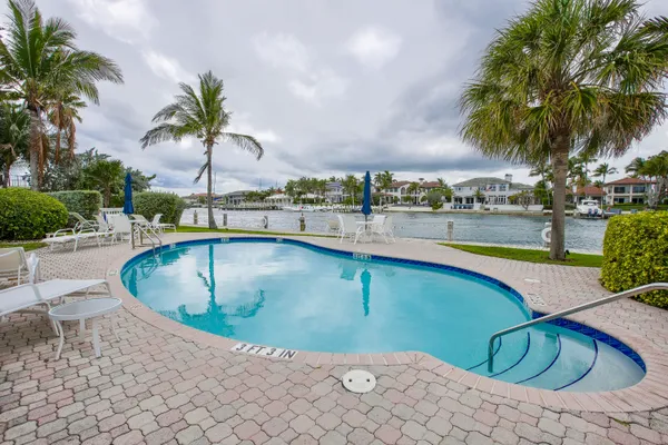$299,000 | 1043 Hillsboro Mile, Unit 18C, Hillsboro Beach, FL 33064