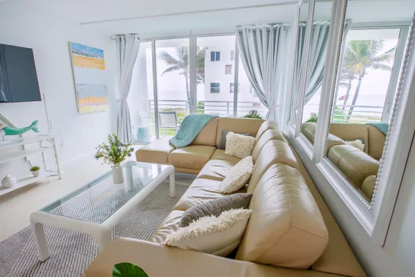 $299,000 | 1043 Hillsboro Mile, Unit 18C, Hillsboro Beach, FL 33064