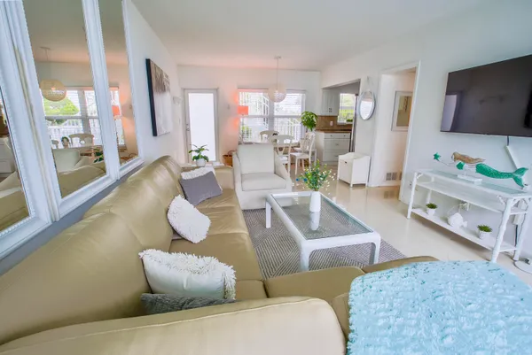 $299,000 | 1043 Hillsboro Mile, Unit 18C, Hillsboro Beach, FL 33064