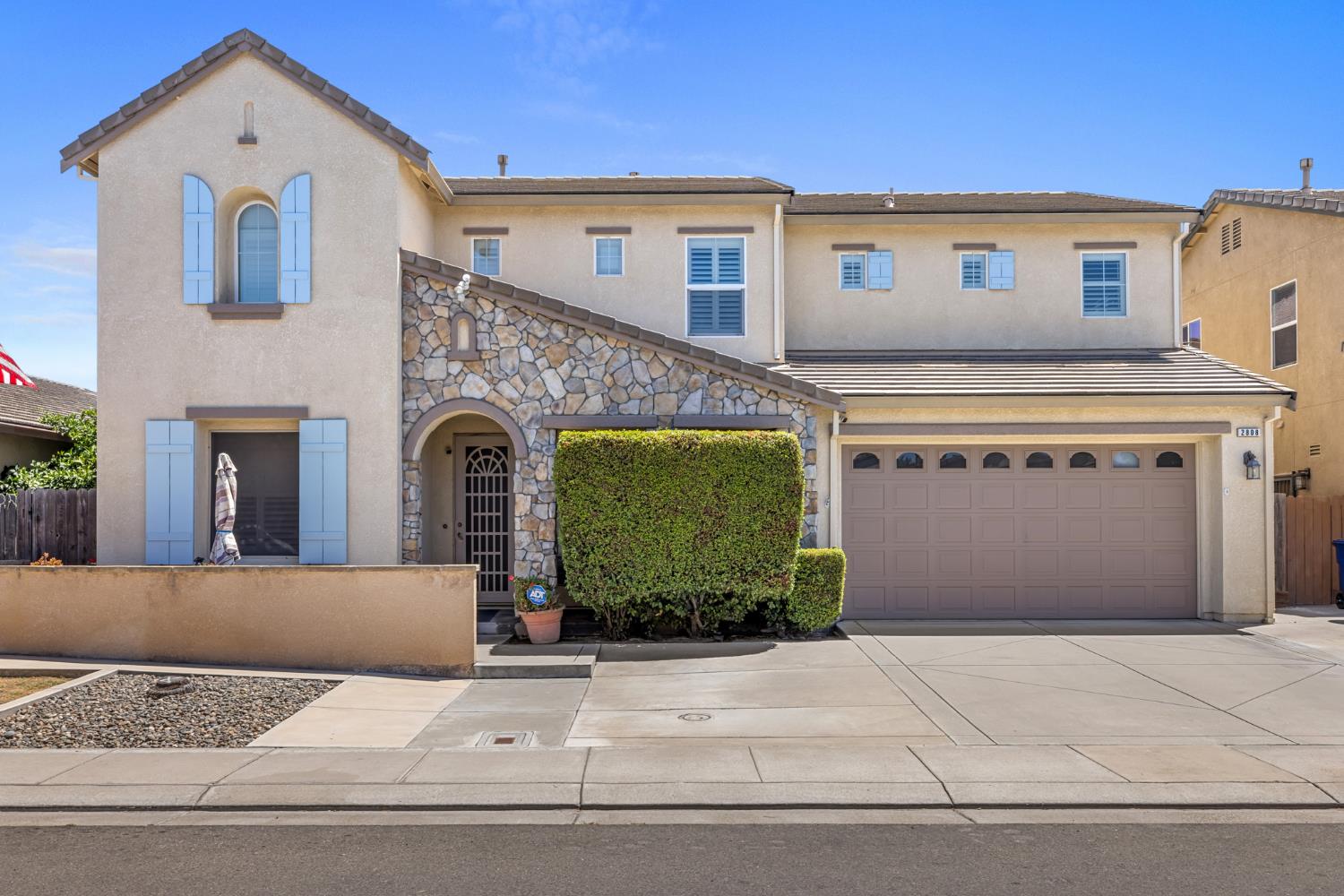 2808 Espana Lane Modesto, CA 95355 - Photo 4 of 29