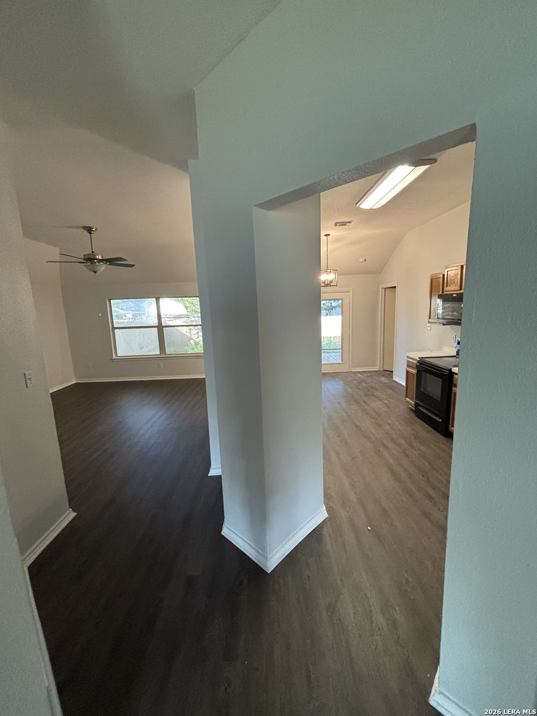 8206 Coppergate Converse, TX 78109 - Photo 6 of 13